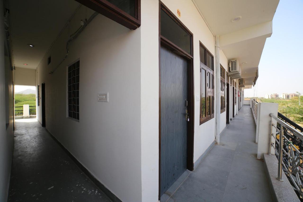 Oyo 37077 Hotel Rawat Ατζμέρ Εξωτερικό φωτογραφία